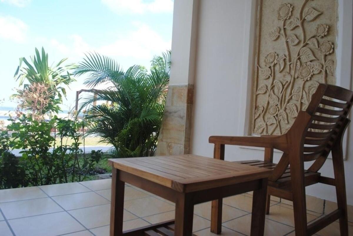 Lombok Beach Hotel Montongbuwoh Экстерьер фото