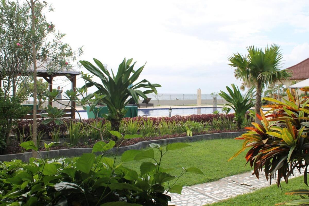 Lombok Beach Hotel Montongbuwoh Экстерьер фото