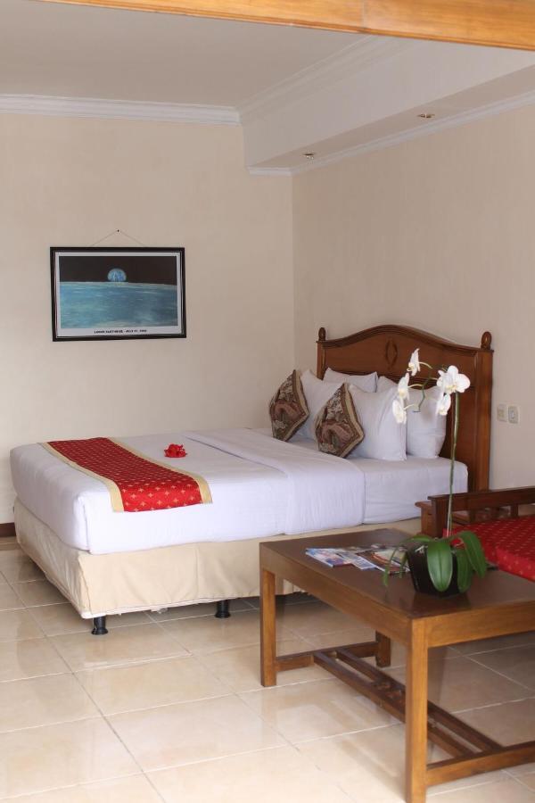 Lombok Beach Hotel Montongbuwoh Экстерьер фото