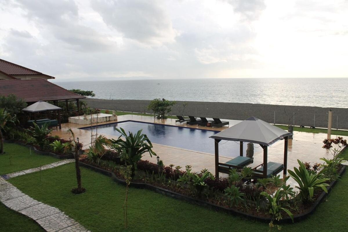 Lombok Beach Hotel Montongbuwoh Экстерьер фото