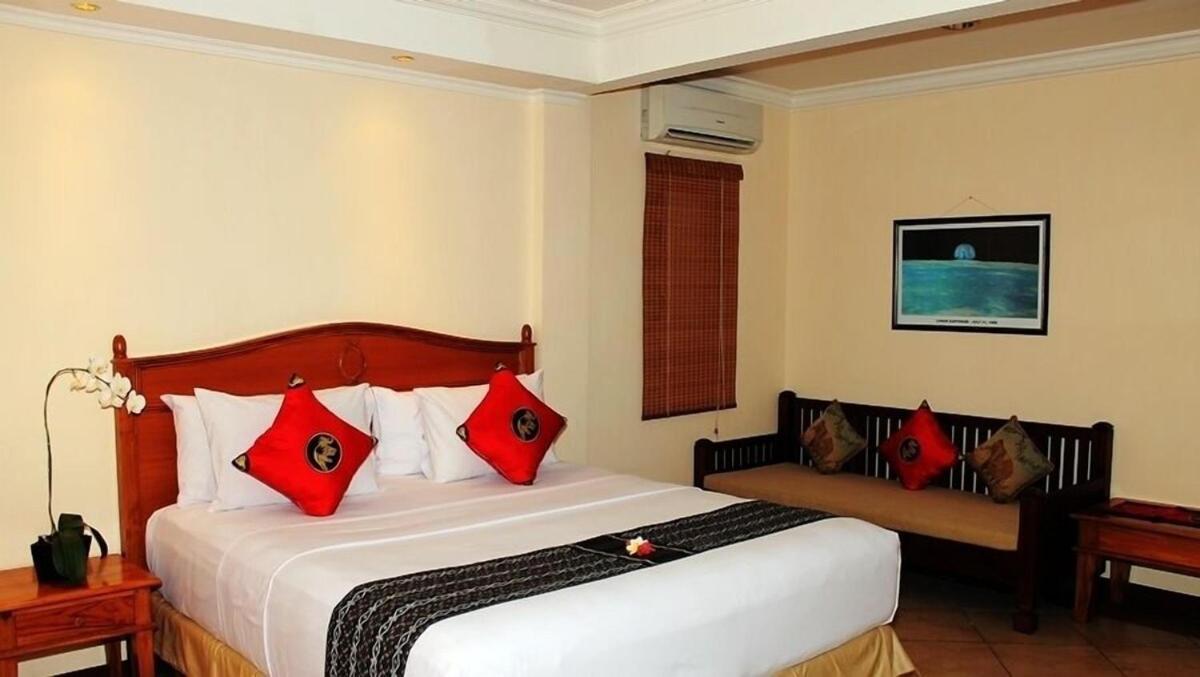 Lombok Beach Hotel Montongbuwoh Экстерьер фото