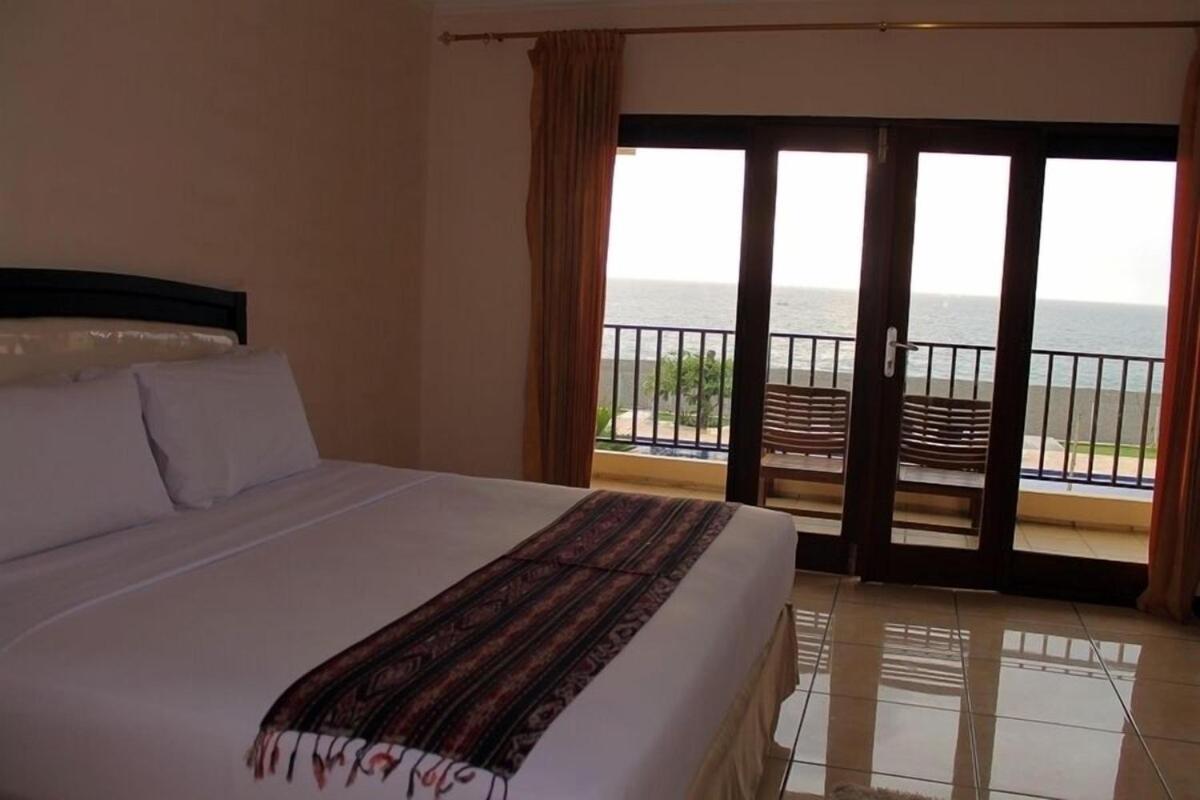 Lombok Beach Hotel Montongbuwoh Экстерьер фото